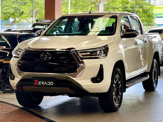 TOYOTA HILUX 2.8 D-4D TURBO DIESEL CD SRX 4X4 AUTOMÁTICO
